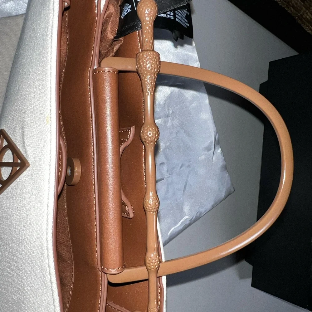 Loungefly Harry Potter Tote Bag - Picture 3 of 9